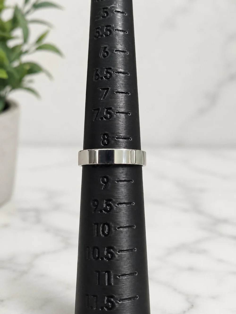Minimalist Silver Tone Band Ring Size 8.5 Unisex Modern